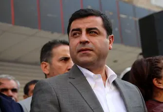 Selahattin Demirtaş'a 'Cumhurbaşkanına hakaret' suçundan hapis cezası