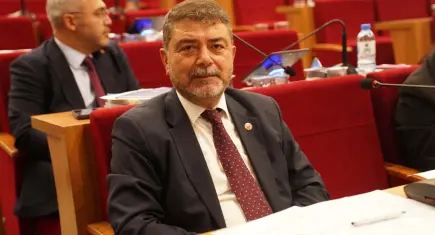 AK Partili Atmaca’dan protokol tepkisi: Al gülüm, ver gülüm