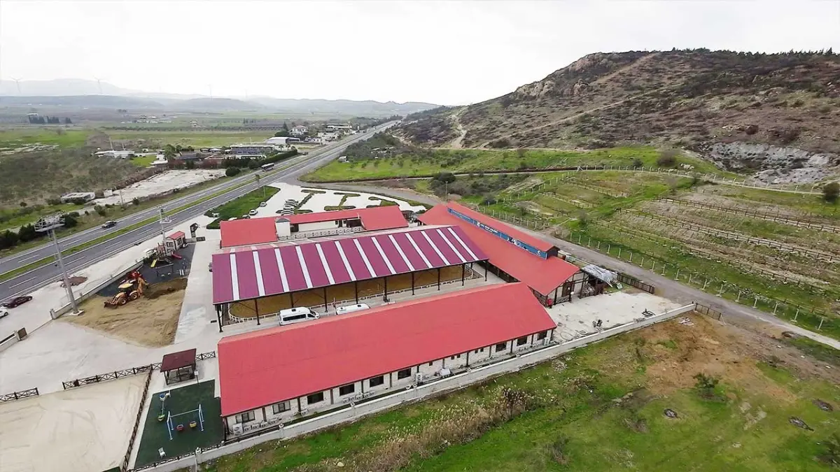 Aliapark’ta dört mevsim binicilik: Kapalı manej hizmete açıldı haberinin görseli