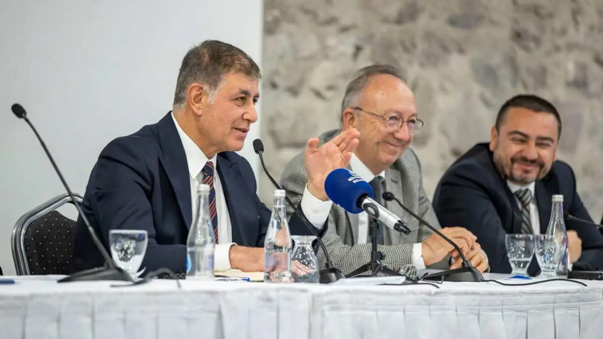 İzmir’de su krizi masaya yatırıldı haberinin görseli