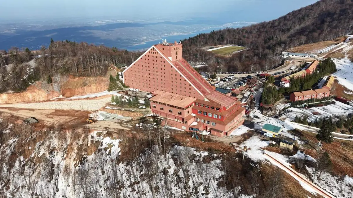 Kartepe’de otellere sıkı denetim: Kayak oteli mühürlendi haberinin görseli