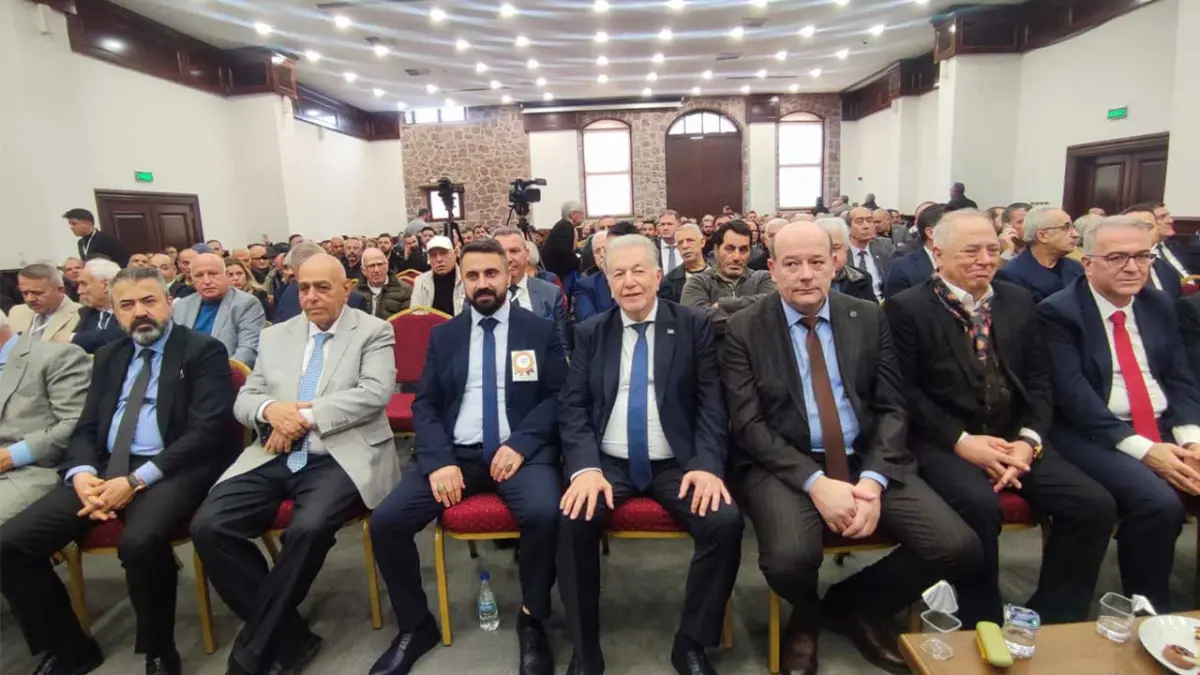 Olağan Genel kurulda Ata’dan Eşki’ye çöp tepkisi: "Seçim bitti, esnaf düşmanlığı başladı" haberinin görseli