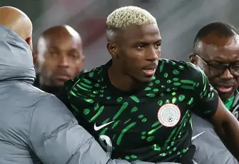 Takım arkadaşıyla sorun yaşadı, ‘takımdan ayrılmak istediği’ iddiaları gündeme geldi: Kulüpten Osimhen açıklaması