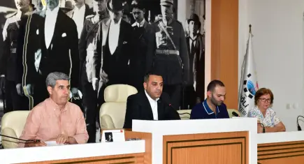 Çamlıkent Yapı Kooperatifi sözleşmesi Çiğli Meclisi’nde tansiyonu yükseltti