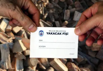 Efes Selçuk’ta ailelere yakacak desteği