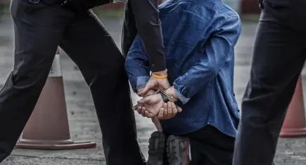 İzmir haber: Yakalanacağını anlayınca peruk taktı