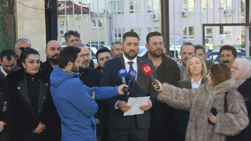 AK Parti’den Eşki’ye suçlama: Okulun yapımını iki yıl durdurdu