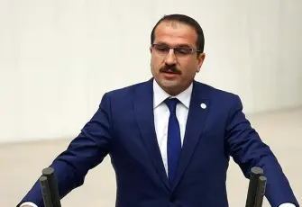 AK Partili Kırkpınar’dan Tugay’a Karşıyaka göndermesi