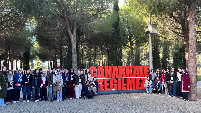 İzmir’den ecdada büyük vefa: 15 bin genç Çanakkale’ye gidiyor haberinin görseli