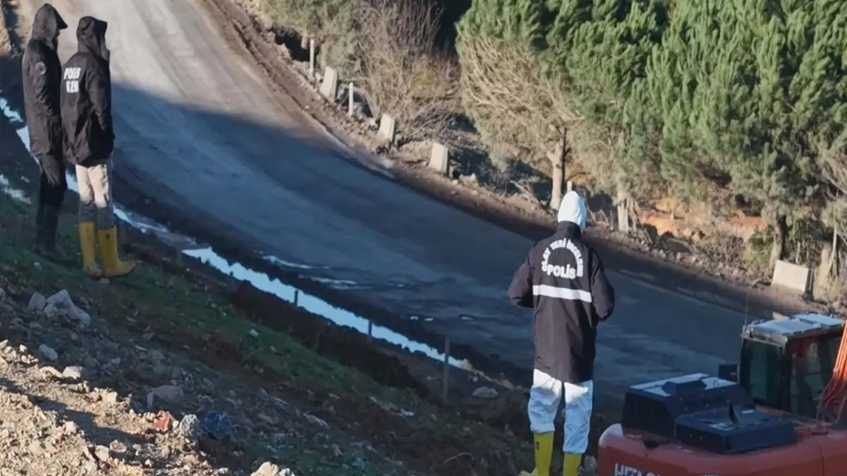 Kartal'da kaybolan kadını eski eşi boğarak öldürüp gömdü iddiası; hafriyat alanında arama çalışması başladı haberinin görseli