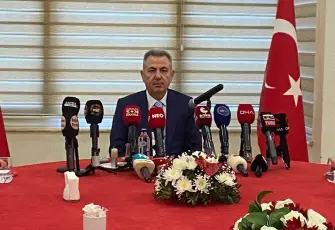 Vali Elban’dan İzmir’in kronik sorunlarına net mesaj: Su ve otopark sıkıntısı gündemde