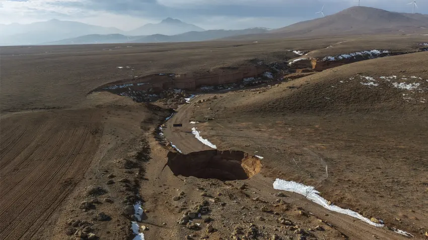 Konya Ovası’nda 30 metre çapında yeni obruk oluştu
