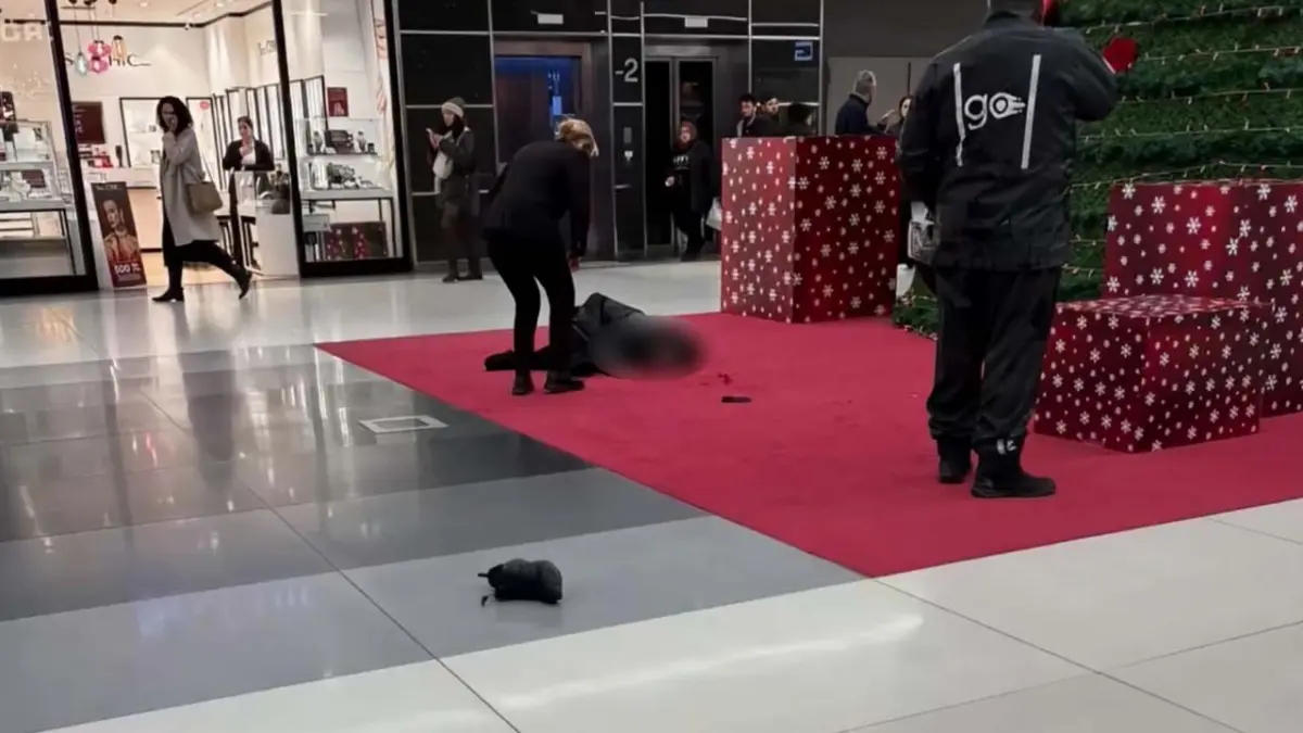 AVM’de 2’nci kattan düşen genç hayatını kaybetti haberinin görseli