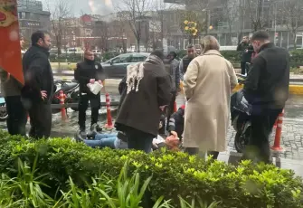 Beyoğlu’ndaki fırtınada devrilen tabela, şehir plancısını yaraladı