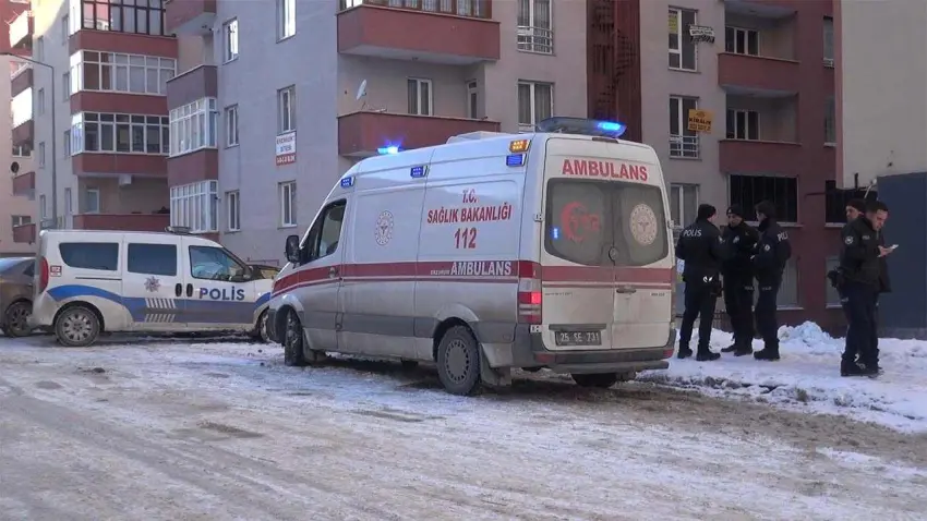 Erzurum’da pencereden kurtarılan bebek sağlık kontrolüne alındı haberinin görseli