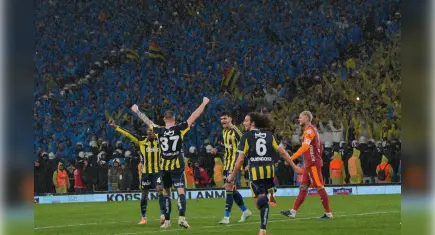 Galatasaray, Turkcell Süper Kupa Finalinde Fenerbahçe’ye yenildi