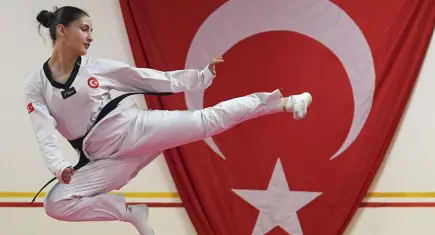 Genç tekvandocu Avrupa’da zirvede