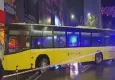 Kartal'da seyir halindeki İETT otobüsü binanın duvarına çarptı: 6 yaralı