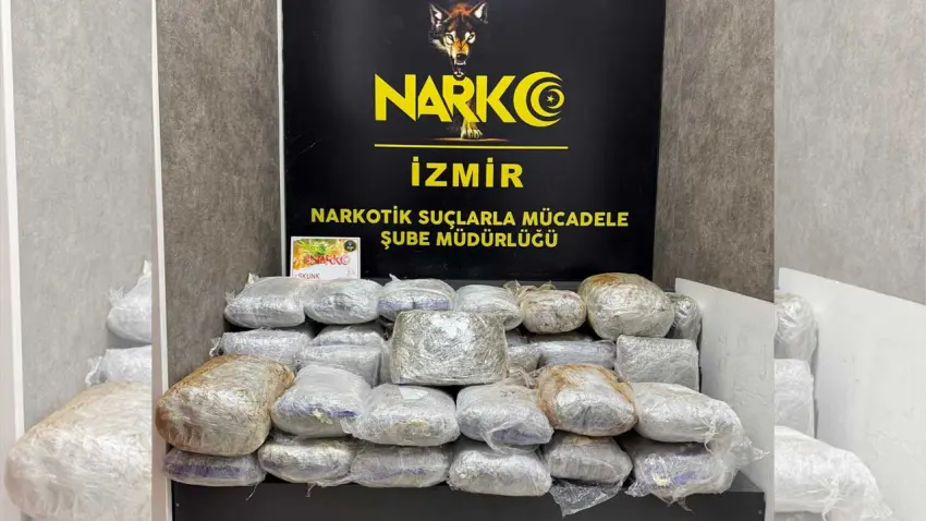 Çeşme’de bir araçta 65 kilodan fazla yasaklı madde bulundu