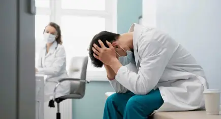 Hekimlerden yüksek malpraktis tazminatlarına karşı kamusal çözüm çağrısı 