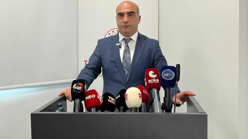 İl Sağlık Müdürü İzmir'in sağlık karnesini açıkladı; "Sağlıkçı yoğun iş yük altında çalışıyor"