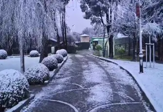 İstanbul’da kar mesaisi başladı: Megakent beyaza bürünüyor!