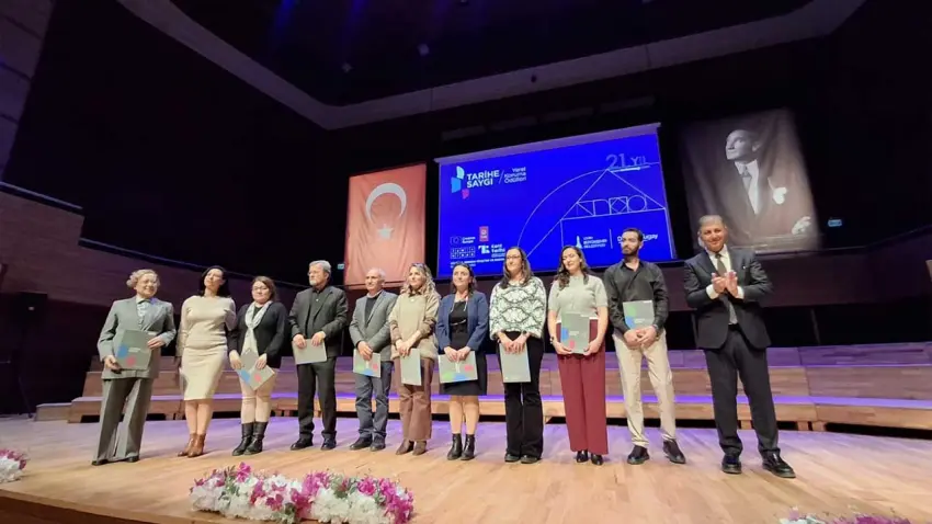 İzmir’de Tarihe Saygı Ödülleri 21’inci kez sahiplerini buldu