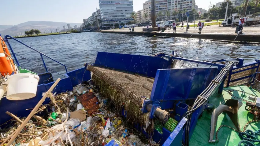 İzmir Körfezi için temizlik filosuna yeni takviye