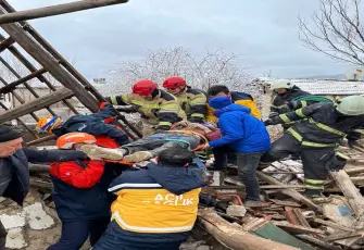 Kütahya’da tadilat faciası: Kerpiç ev çöktü