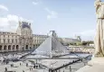 Louvre Müzesi grev nedeniyle ziyarete kapatıldı