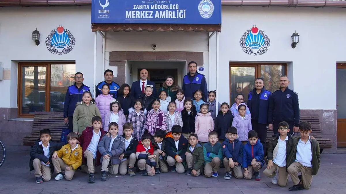 Aliağa Belediyesi Zabıta Müdürlüğü minik öğrencileri konuk etti haberinin görseli