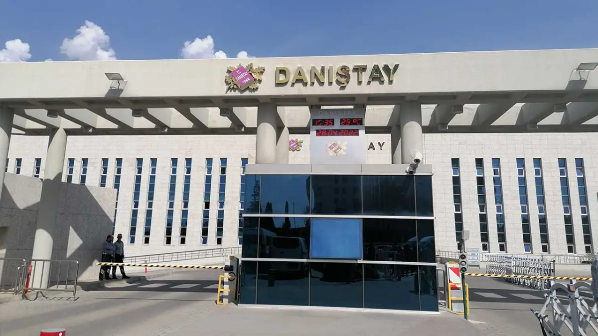 Eğitim-İş’ten yeni öğretmen atama yönetmeliğine dava  haberinin görseli