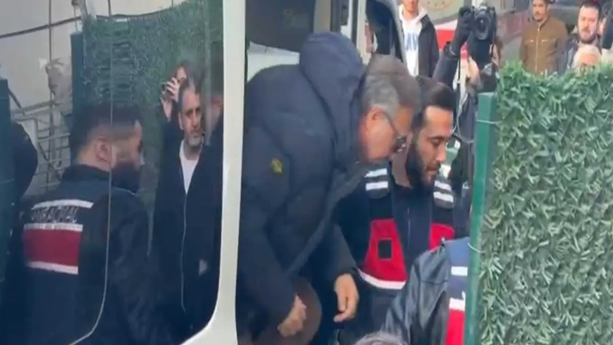 Gözaltına alınan ünlüler adliyeye sevk edildi haberinin görseli