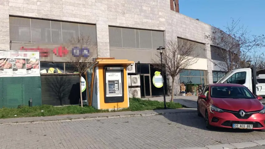 İzmir haber: ATM önünde silahlı gasp