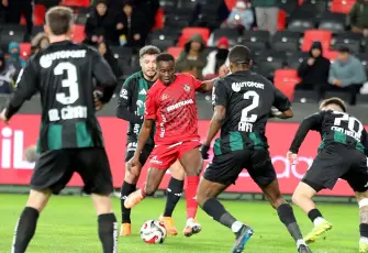 Kupa’da gergin karşılaşma: Gaziantep FK, Kocaelispor’u 10 kişiyle devirdi