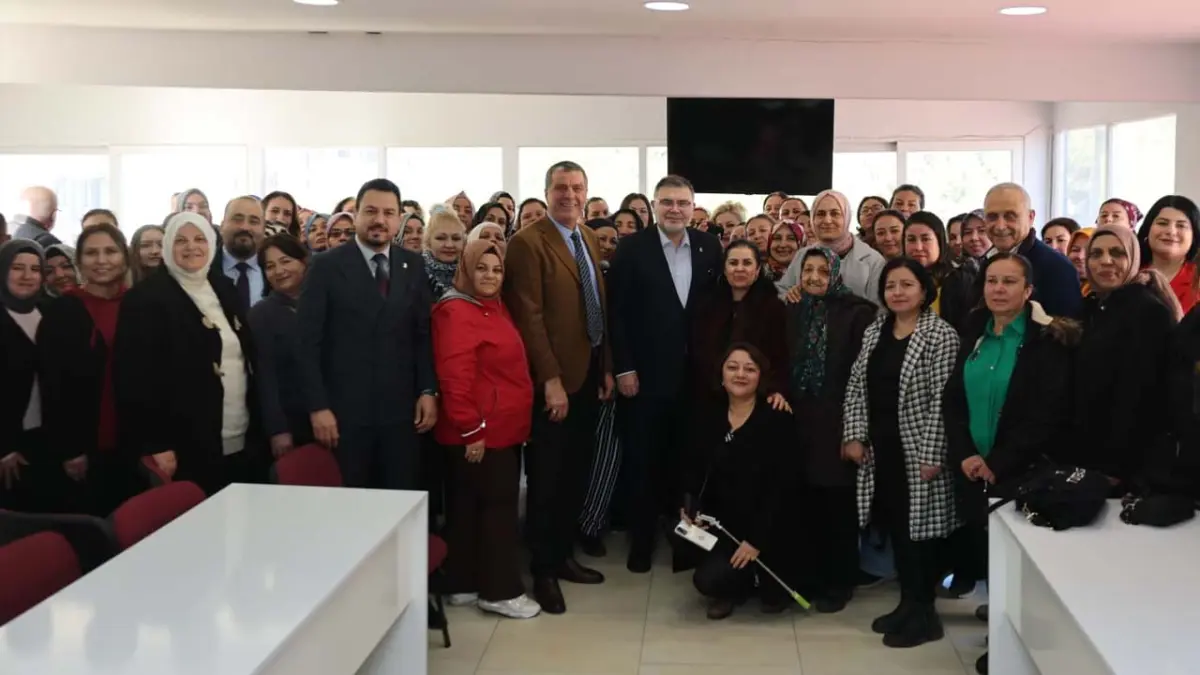 AK Partili Saygılı'dan Büyükşehir'e çöp çıkışı haberinin görseli