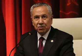 Bülent Arınç’tan İmamoğlu yorumu: Erken öten horozun başını keserler