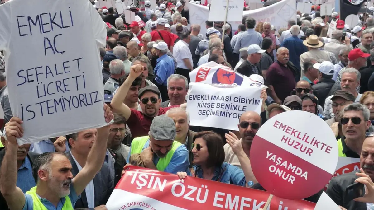 Emeklilikte Adalet Derneği: Primini doldurmuş emekçiyi yıllarca bekletmek adalet değil haberinin görseli