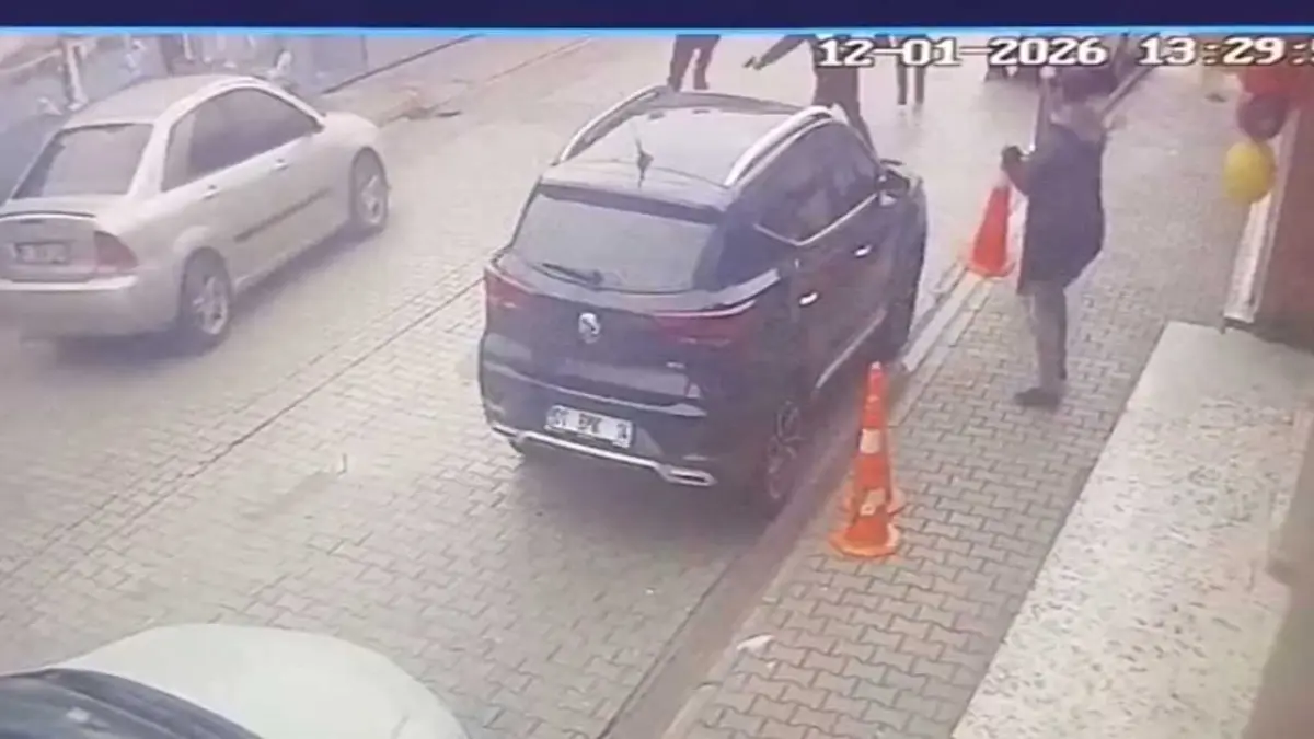  Eski veliden öğretmene sokak ortasında pusu! haberinin görseli