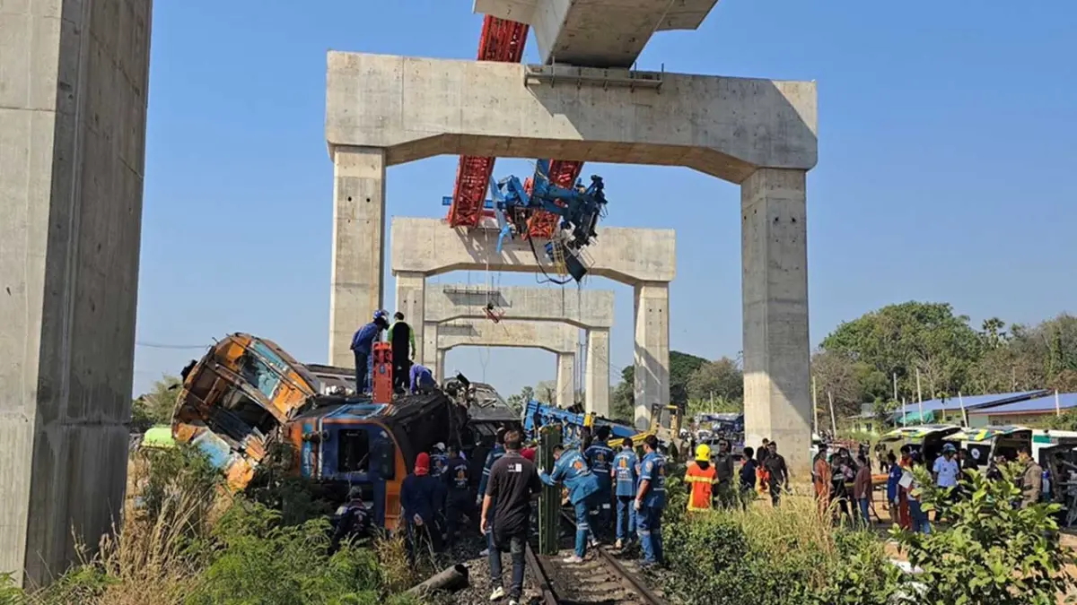  İnşaat vinci treni biçti: 22 yolcu hayatını kaybetti haberinin görseli