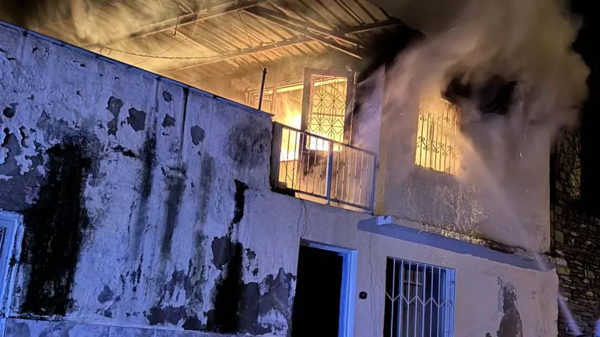 İzmir haber: Tire’de iki katlı bir evde çıkan yangında 89 yaşındaki kadın hayatını kaybetti