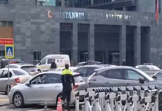 Kadıköy'de apartmanda büyük yangın