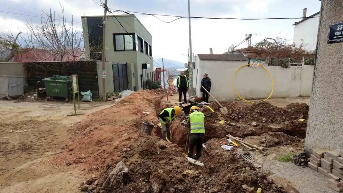 Mutlu: Konak’ta doğal gaz girmemiş sokak kalmayacak haberinin görseli