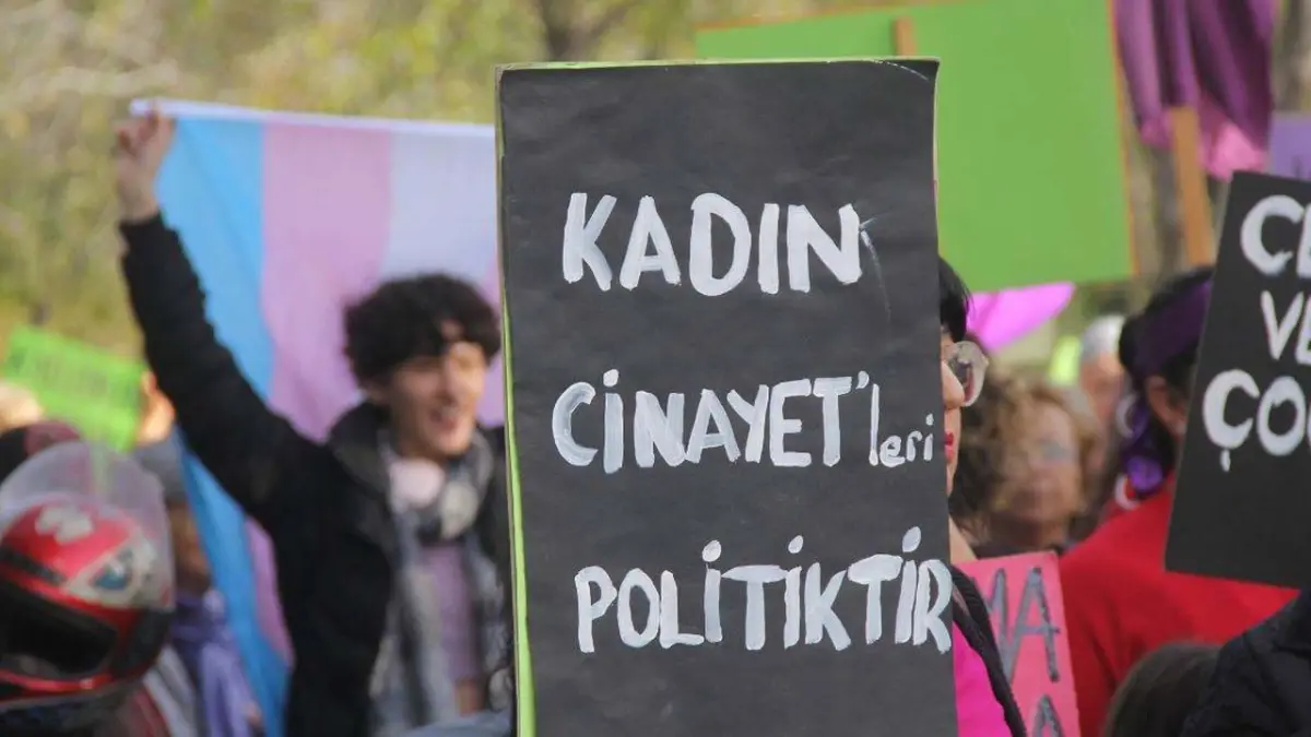 Şüpheli kadın ölümleri 2025’te arttı: Platformdan cezasızlık eleştirisi haberinin görseli