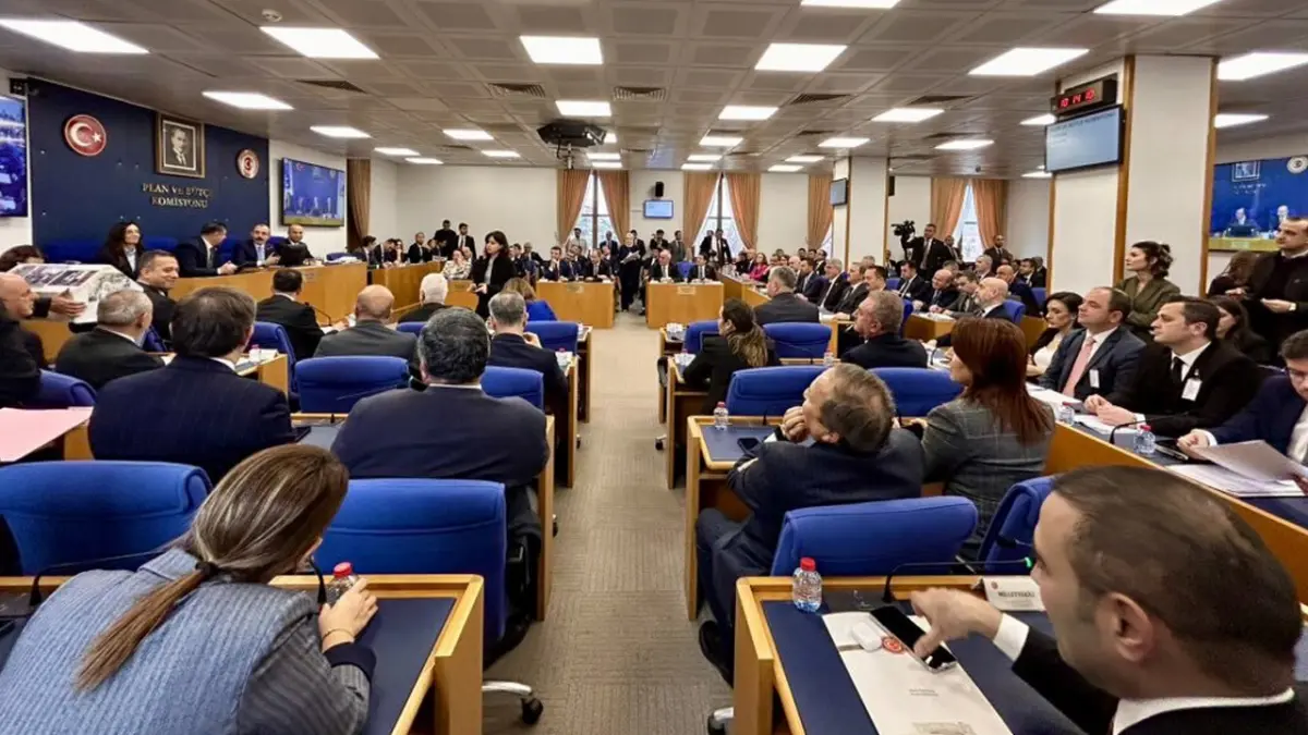 En düşük emekli aylığı teklifi, TBMM Plan ve Bütçe Komisyonu’nda görüşülüyor haberinin görseli