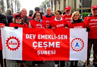 İzmir’de emeklilerden "Sadaka Değil Hak" eylemi