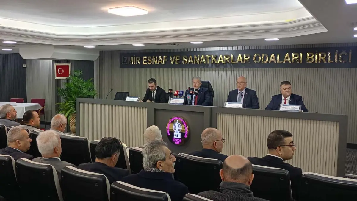 İzmir Esnaf ve Sanatkarlar Odaları Birliği’nden “paylaşımlı yolculuk” düzenlemesine tepki haberinin görseli