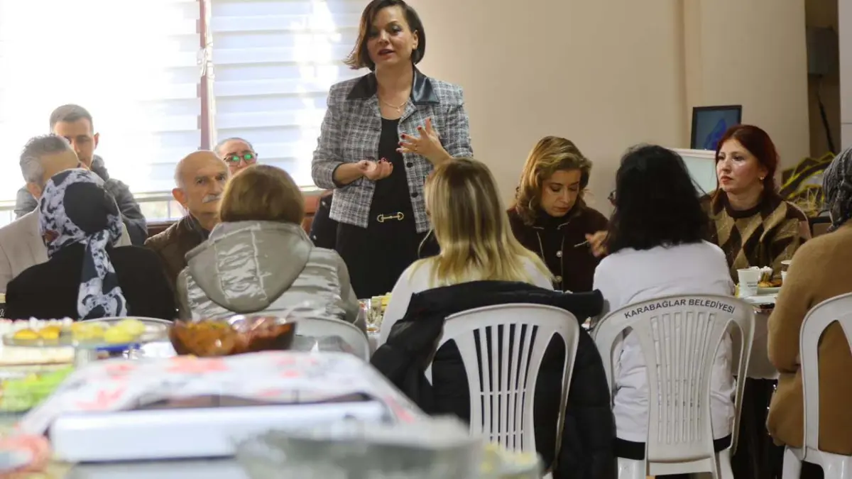Karabağlar Mutfak Akademi’de kadın emeği ödüllendirildi haberinin görseli