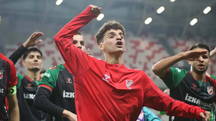 Karşıyakalı Adem transferinde detaylar netleşti