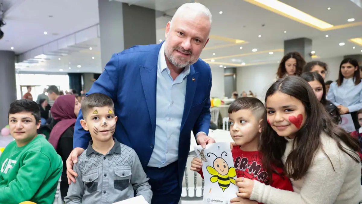 Menemen’de Özel çocukların karne sevinci haberinin görseli